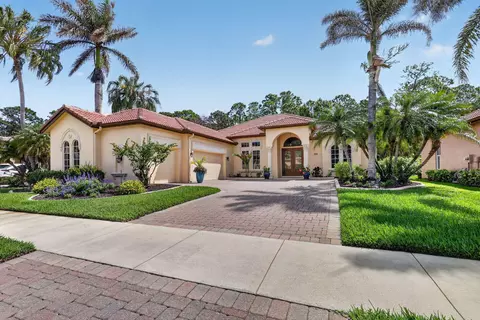 808 SW Classico Ct, Port Saint Lucie, FL 34986
