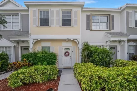 7928 Sanibel Dr, Tamarac, FL 33321