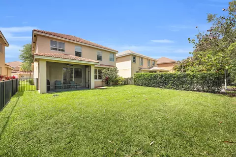 5801 SE Crooked Oak Ave, Hobe Sound, FL 33455