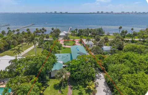 12417 S Indian River Dr, Jensen Beach, FL 34957