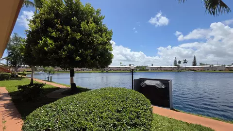 900 SW 10th Ter #2S, Hallandale Beach, FL 33009