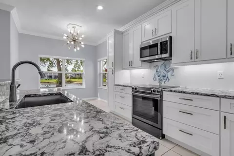 Kitchen - 4732 SE Mizner Pl, Stuart, FL 34997 photo 2 of 3