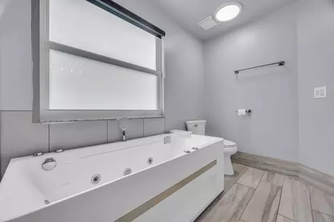 Bath - 4732 SE Mizner Pl, Stuart, FL 34997 photo 7 of 7