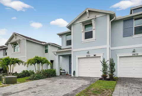 5672 SEdgewater Cir, Stuart, FL 34997 photo 2