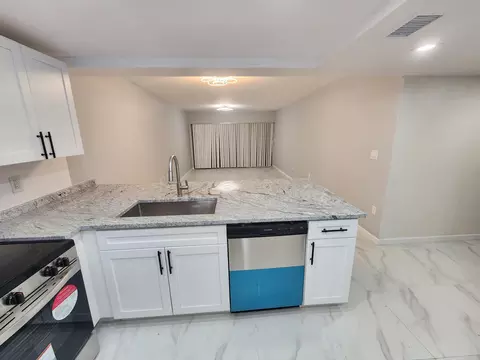 485 N Pine Island Rd #204A, Plantation, FL 33324