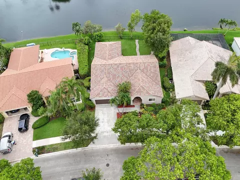 1968 Water Ridge Dr, Weston, FL 33326
