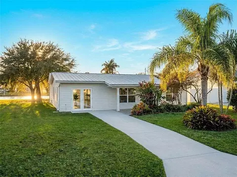 241 14th Pl, Vero Beach, FL 32960