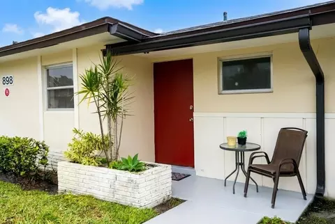 2898 Ashley Dr E #C, West Palm Beach, FL 33415