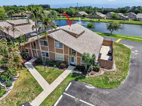 102 Maplecrest Cir, Jupiter, FL 33458