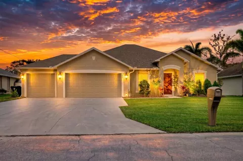 249 SE Whitmore Dr, Port Saint Lucie, FL 34984