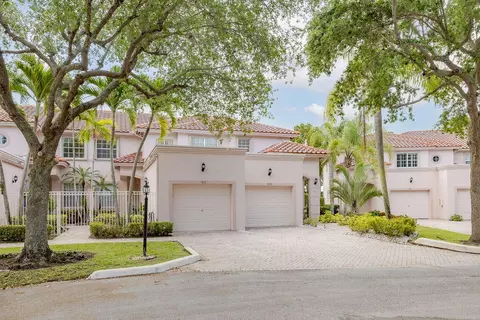 8050 Aberdeen Dr #202, Boynton Beach, FL 33472