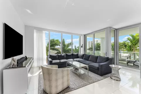 2 Water Club Way #403, North Palm Beach, FL 33408