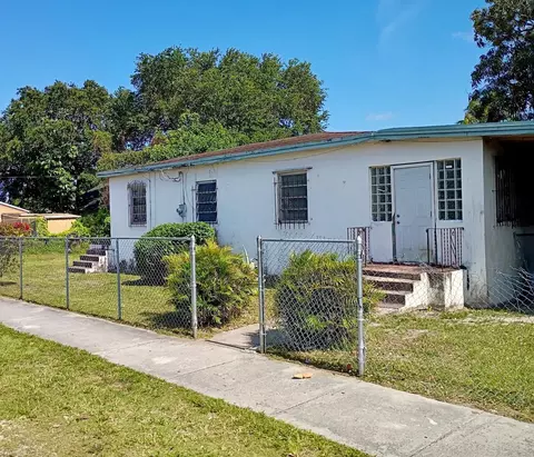 1580 NW 77th Ter, Miami, FL 33147