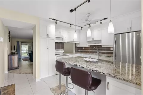 6095 N Sabal Palm Blvd #210, Tamarac, FL 33319