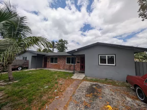 5201 NW 16th Ct, Lauderhill, FL 33313
