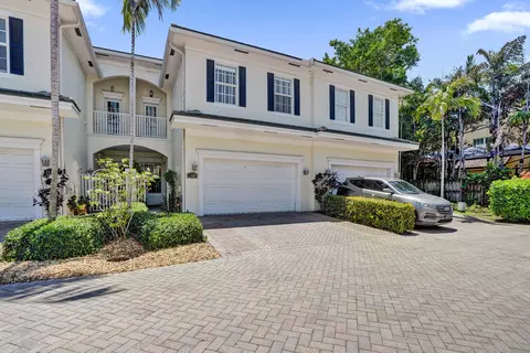 1127 N Victoria Park Rd, Fort Lauderdale, FL 33304