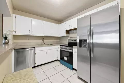4278 NW 89th Ave #204, Coral Springs, FL 33065