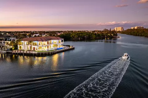 2934 NE 8th Ave, Boca Raton, FL 33431