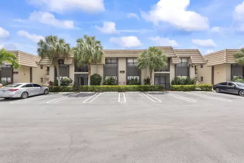 10710 Royal Palm Blvd #2-2, Coral Springs, FL 33065