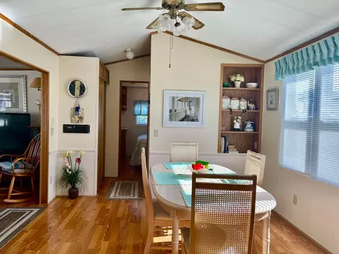 Dining - 5374 SE 64th Ave, Okeechobee, FL 34974 photo 1 of 1