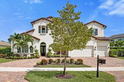 9420 Grand Prix Ln, Boynton Beach, FL 33472