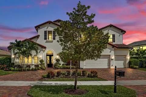9420 Grand Prix Ln, Boynton Beach, FL 33472