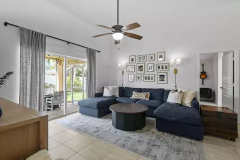 Living - 6366 Barbara St, Jupiter, FL 33458 photo 2 of 3