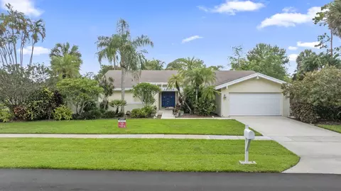 12378 Sawgrass Ct, Wellington, FL 33414