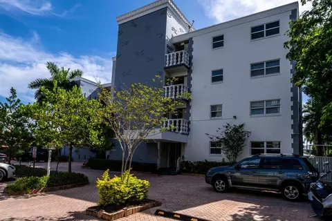 40 Isle Of Venice Dr #9, Fort Lauderdale, FL 33301