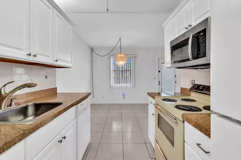 2066 Exeter D, Boca Raton, FL 33434 photo 12