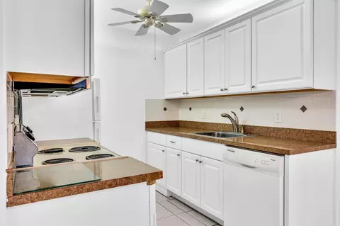 2066 Exeter D, Boca Raton, FL 33434 photo 10