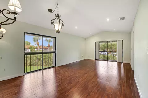 351 Club Cir #207, Boca Raton, FL 33487