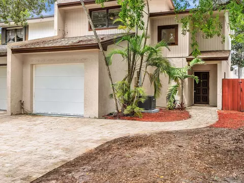3841 Farragut St, Hollywood, FL 33021