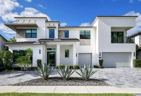 17558 Cadena Dr, Boca Raton, FL 33496