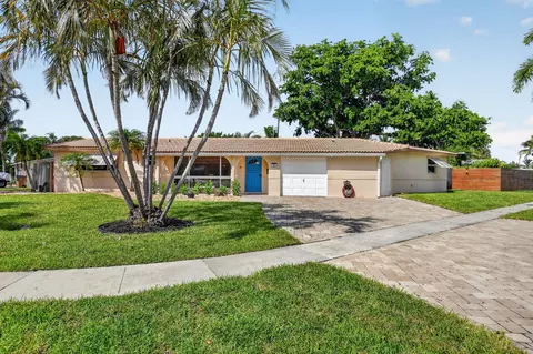 301 SE 8th Ave, Deerfield Beach, FL 33441
