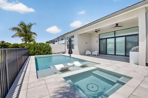 20033 Hirono Ln, Boca Raton, FL 33434