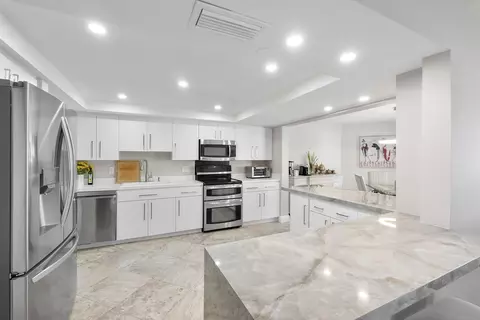 501 N Riverside Dr #203, Pompano Beach, FL 33062