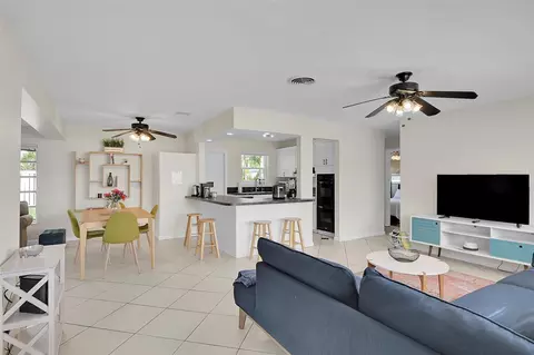 1029 SE 14th St, Deerfield Beach, FL 33441