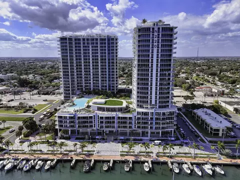 220 Lake Shore Dr #605, Lake Park, FL 33403