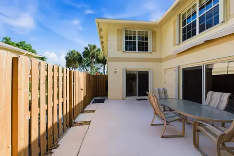 2924 SW 22nd Cir #17C, Delray Beach, FL 33445