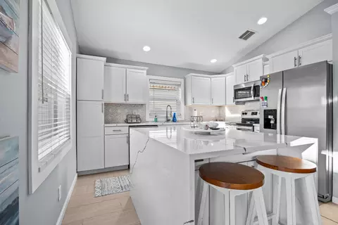 1664 Carriage Brooke Dr, Wellington, FL 33414
