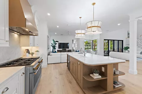 Kitchen - 5634 Shirley Dr, Jupiter, FL 33458 photo 7 of 10