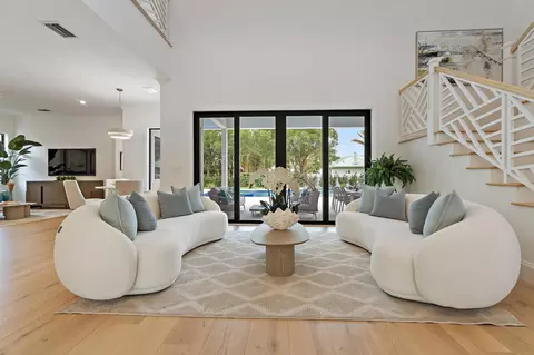 Living - 5634 Shirley Dr, Jupiter, FL 33458 photo 2 of 9
