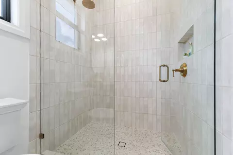 Bath - 5634 Shirley Dr, Jupiter, FL 33458 photo 8 of 12