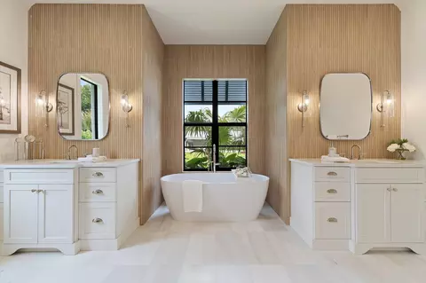 Bath - 5634 Shirley Dr, Jupiter, FL 33458 photo 3 of 12