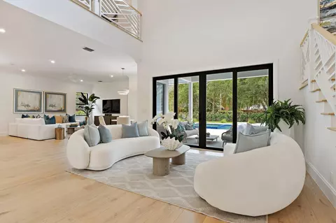 Living - 5634 Shirley Dr, Jupiter, FL 33458 photo 3 of 9