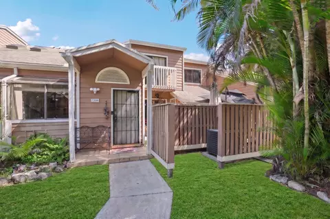 7208 Sportsmans Dr, North Lauderdale, FL 33068