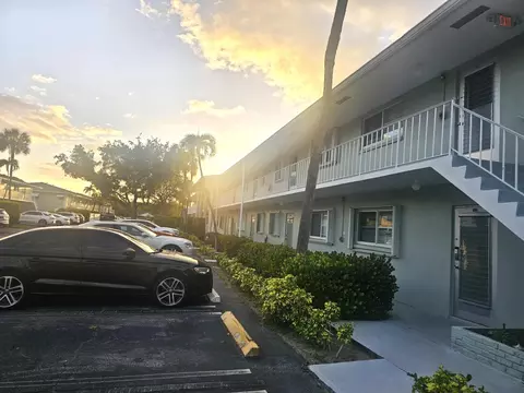 2600 SW 22nd Ave #908, Delray Beach, FL 33445