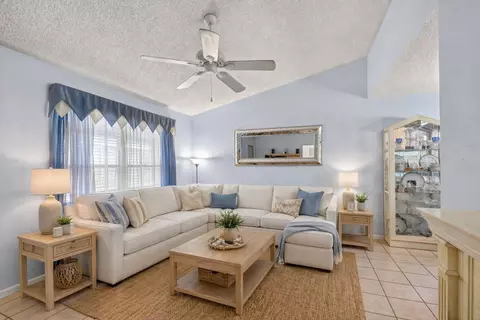 2730 Ida Way #16A, West Palm Beach, FL 33415