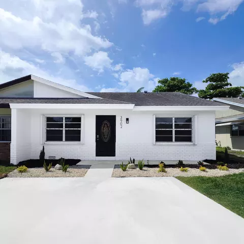 3902 Harwood St, West Palm Beach, FL 33403
